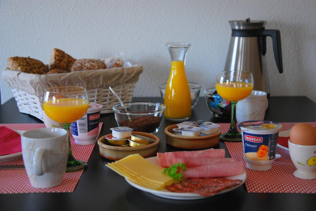 Bed And Breakfast De Meule Montfort ภายนอก รูปภาพ