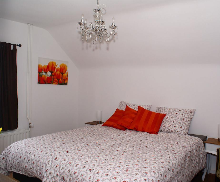 Bed And Breakfast De Meule Montfort ภายนอก รูปภาพ